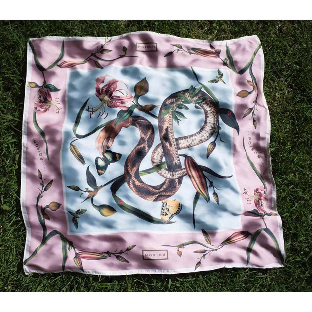 Scarf Hand Snake